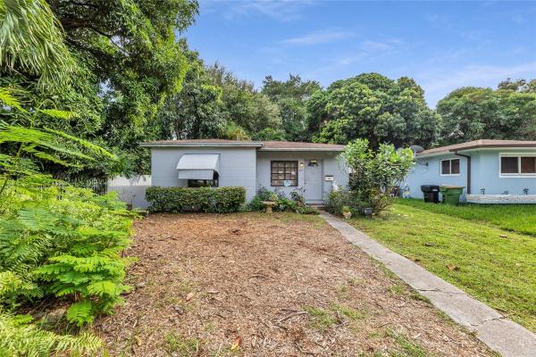 Irons Manor, 886 NE 134th St, North Miami, Florida 33161, image 1