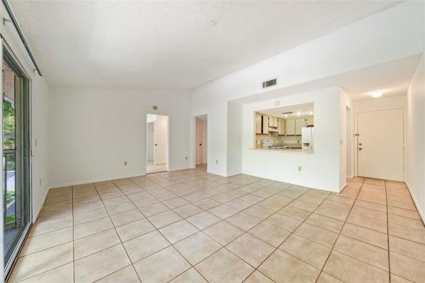 Chateau De Ville, 401 SE 10th St #207B, Dania Beach, Florida 33004, image 1