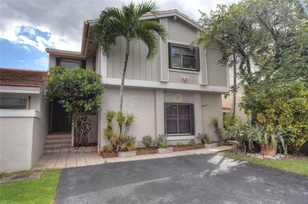 Deerwood Townhomes, 12742 SW 150th Ter #12742, Three Lakes, Florida 33186, image 1