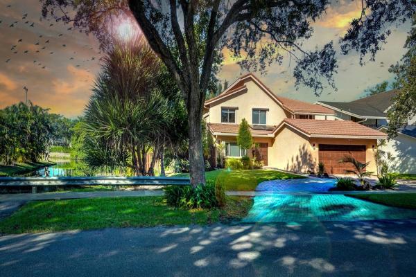Cobblers Village, 921 Mockingbird Ln, Plantation, Florida 33324, image 1