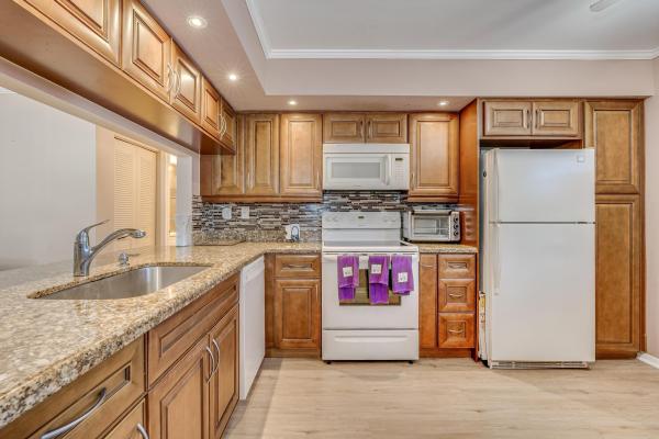 Sunrise Lakes 4, 2524 Nw 104th Ave #307, Sunrise, Florida 33322, image 1