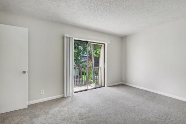 Lakewood Of Palm Springs, 266 Arabian Rd, Palm Springs, Florida 33461, image 2