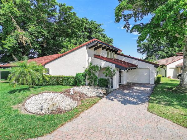 Pines 2 At Woodmont, 8148 Pine Cir #13, Fort Lauderdale, Florida 33321, image 1