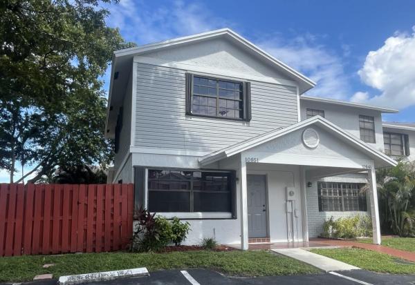 Southbridge At Pembroke Pointe, 10651 NW 1st St, Pembroke Pines, Florida 33026, image 1