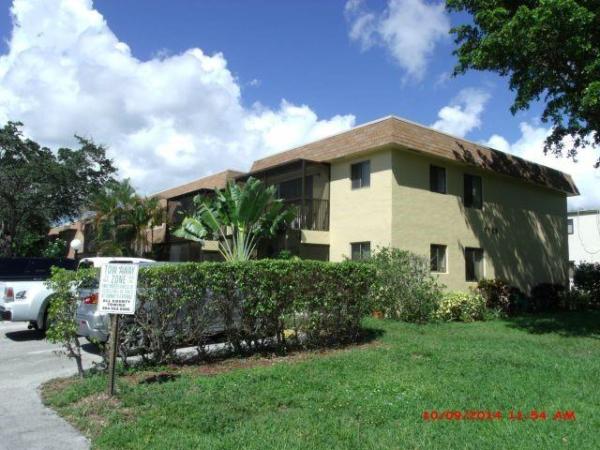 Village Townhouse Pompano Beach, 1285 S Flagler Ave #202, Pompano Beach, Florida 33060, image 1