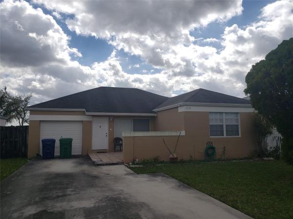 Leslie Lake North, 3130 NW 203rd Ter, Miami Gardens, Florida 33056, image 1