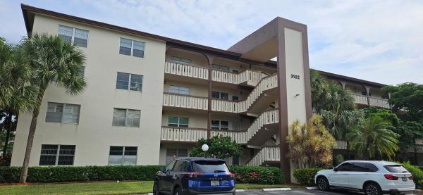 Portofino Village, 3102 Portofino Pt #D2, Coconut Creek, Florida 33066, image 1