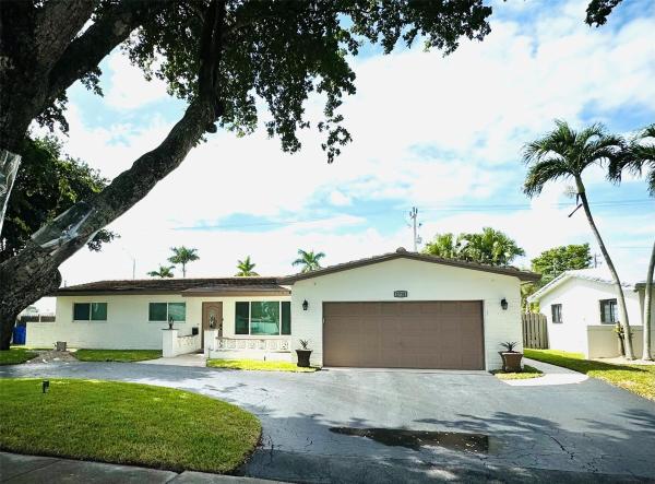 Pasadena Lakes, 1710 NW 88th Way, Pembroke Pines, Florida 33024, image 1