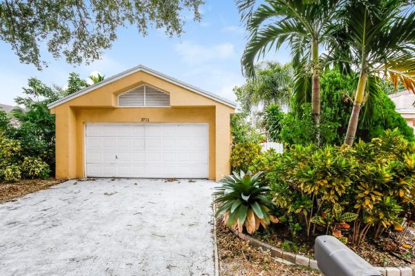 Lakeview Homes At Centura Parc, 3721 NW 19th St, Coconut Creek, Florida 33066, image 1