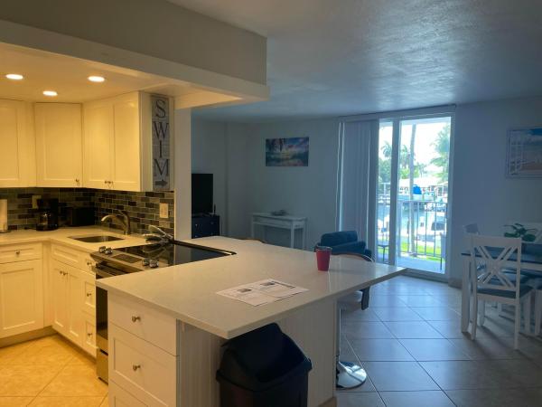Cromwell West, 1731 SE 15th St #206, Fort Lauderdale, Florida 33316, image 1