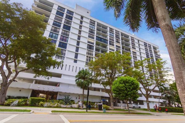 Bay Country Club, 17720 N Bay Rd #703, Sunny Isles Beach, Florida 33160, image 1
