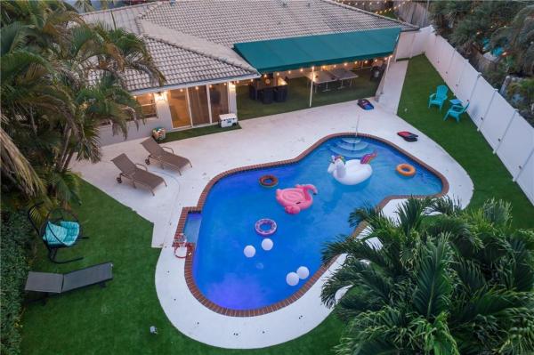 Coral Terrace, 3351 NE 17th Way, Oakland Park, Florida 33334, image 1