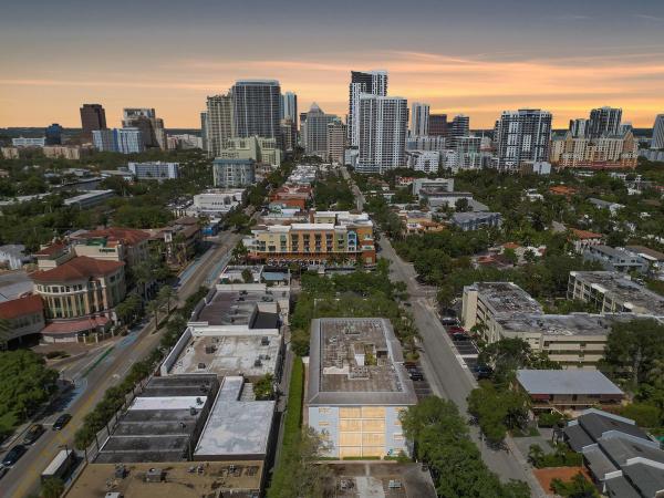 Las Olas Manor, 1212 SE 2nd Ct #304, Fort Lauderdale, Florida 33301, image 1