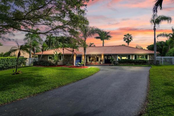 Oakwood, 9924 NW 6th St, Coral Springs, Florida 33071, image 1