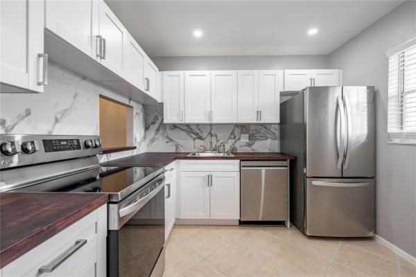 Holiday Springs, 3040 Holiday Springs Blvd #302, Margate, Florida 33063, image 1