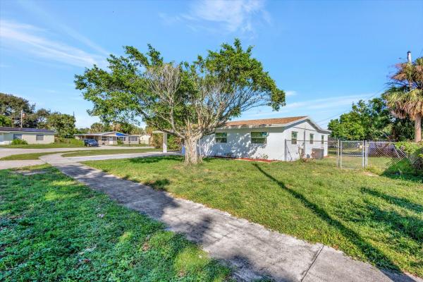 Federal Gardens, 1320 Cleve H Dixon Ave, Riviera Beach, Florida 33404, image 1