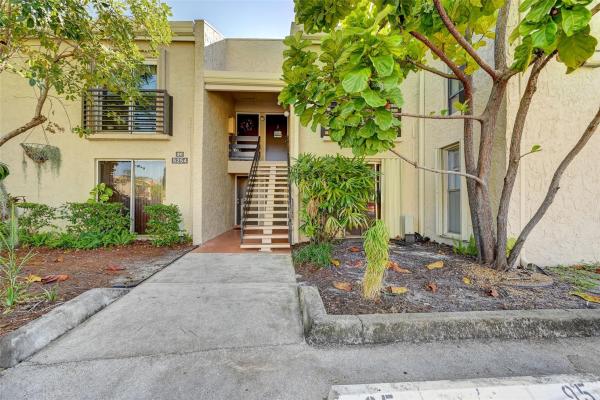 Embarcadero, 5254 NE 6th Ave #H-30, Oakland Park, Florida 33334, image 1
