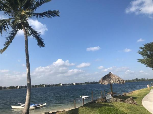 Lake Emerald, 115 Lake Emerald Dr #101, Oakland Park, Florida 33309, image 1