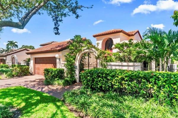 Villa D'Este, 3009 Deer Creek Via Napoli, Deerfield Beach, Florida 33442, image 1