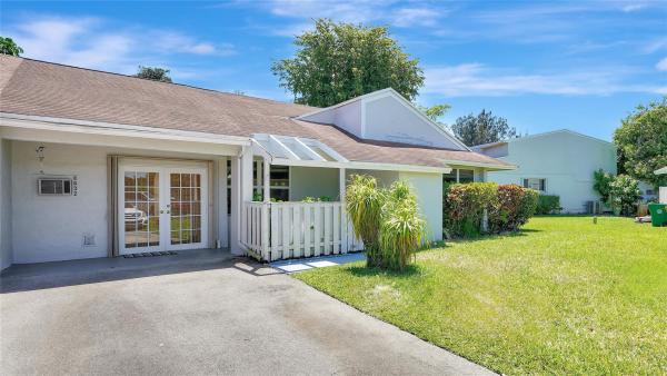 Alpine Woods Estates, 8632 Bridle Path Ct #206, Davie, Florida 33328, image 1