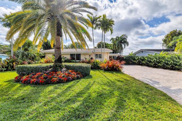 Tropical Palms, 208 NW 21st St, Wilton Manors, Florida 33311, image 1