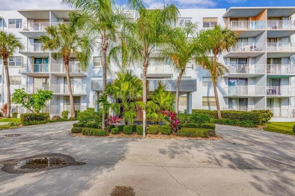 Breakwaters Of The Palm Beaches, 470 Executive Center Dr #2-A, West Palm Beach, Florida 33401, image 1
