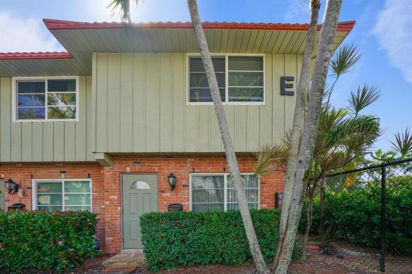 Manor Grove Village, 152 NE 20th Ct #10E, Wilton Manors, Florida 33305, image 1