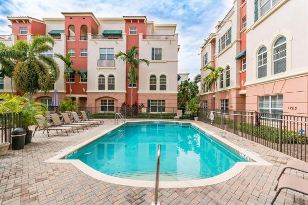 Villa Medici, 1033 NE 17th Way #103, Fort Lauderdale, Florida 33304, image 2