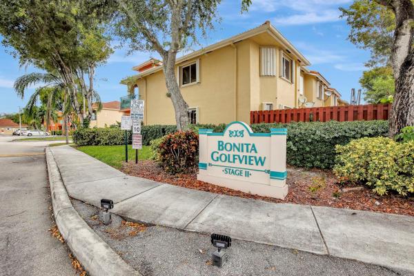 Bonita Golf View Townvillas 2, 7145 NW 173rd Dr, Hialeah, Florida 33015, image 1