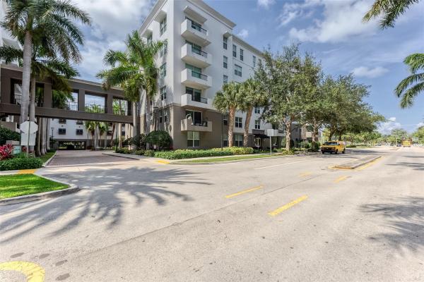 Lauderdale One, 2401 NE 65th St #110, Fort Lauderdale, Florida 33308, image 1