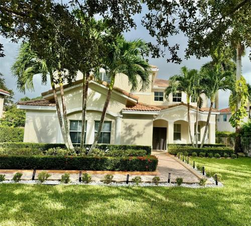 Spring Valley Estates, 1263 NW 163rd Ter, Pembroke Pines, Florida 33028, image 1
