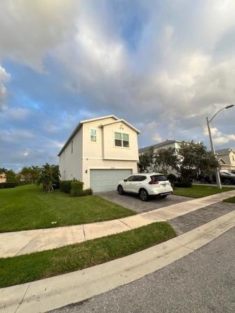 Lake Cove Of Lake Worth, 1918 Harding St, Lake Worth Beach, Florida 33460, image 1