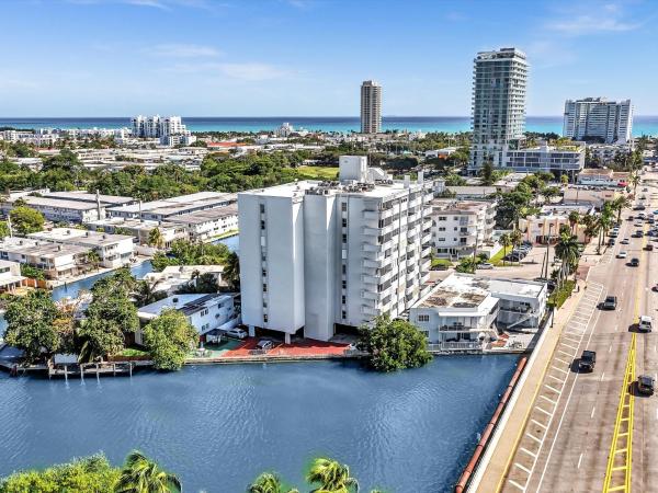 Fountain Towers, 7118 Bonita Dr #904, Miami Beach, Florida 33141, image 3