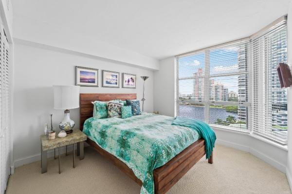 Mystic Pointe Tower 300, 3600 Mystic Pointe Dr #1402, Aventura, Florida 33180, image 1