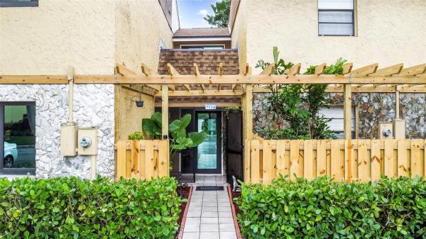 Villas Of Plantation, 7874 NW 11th Pl #7874, Plantation, Florida 33322, image 1