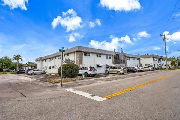 Lee, 1300 N 17th Ave #109, Hollywood, Florida 33020, image 1