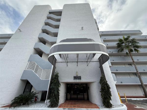 1650 NE 115th St #406, Unincorporated Dade County, Florida 33181, image 1