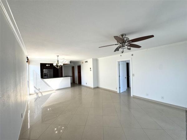 Coral Towers, 4800 Bayview Dr #406, Fort Lauderdale, Florida 33308, image 3