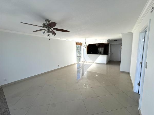 Coral Towers, 4800 Bayview Dr #406, Fort Lauderdale, Florida 33308, image 2
