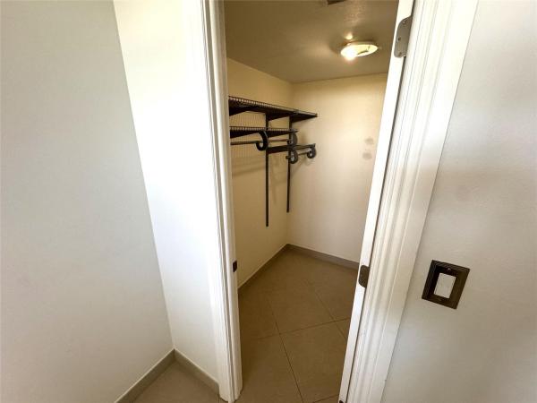 Coral Towers, 4800 Bayview Dr #406, Fort Lauderdale, Florida 33308, image 1