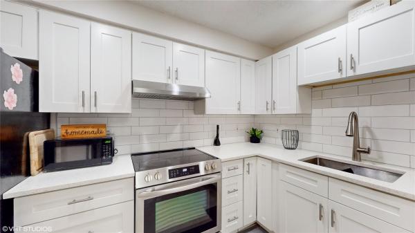 Gold Key Villas, 6884 NW 26th St, Sunrise, Florida 33313, image 3