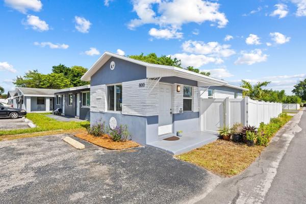 Grant Park, 800 NW 6th Ave, Hallandale Beach, Florida 33009, image 1