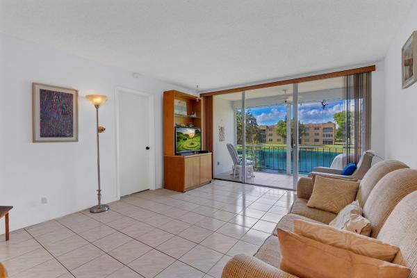 Bermuda Club, 6150 NW 62nd St #210, Tamarac, Florida 33319, image 1
