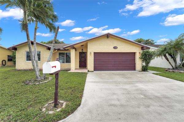 Spring Lake, 9510 NW 83rd St, Tamarac, Florida 33321, image 1