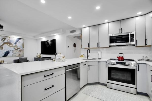 Ventnor, 1023 Ventnor H #1023, Deerfield Beach, Florida 33442, image 2