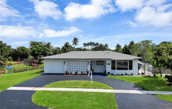 Edgefield, 4100 NW 12th St, Coconut Creek, Florida 33066, image 1