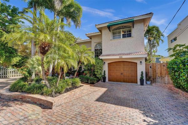 Victoria Courts, 723 NE 17th Ave, Fort Lauderdale, Florida 33304, image 1