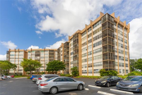 The Elm, 1000 Saint Charles Pl #612, Pembroke Pines, Florida 33026, image 1
