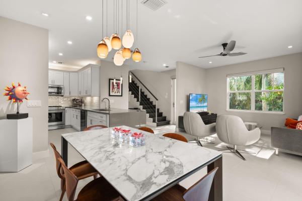 Croissant Springs, 420 SW 14th Ct #420, Fort Lauderdale, Florida 33315, image 1
