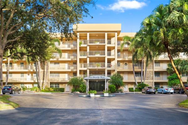 Cypress Grove At Palm-Aire, 804 Cypress Grove Ln #510, Pompano Beach, Florida 33069, image 1